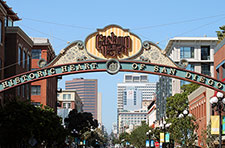 Downtown Gaslamp Sign. Photo courtesy of Joanne DiBona, SanDiego.org.