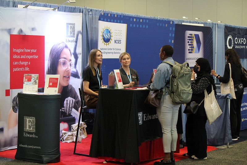 JSM EXPO floor